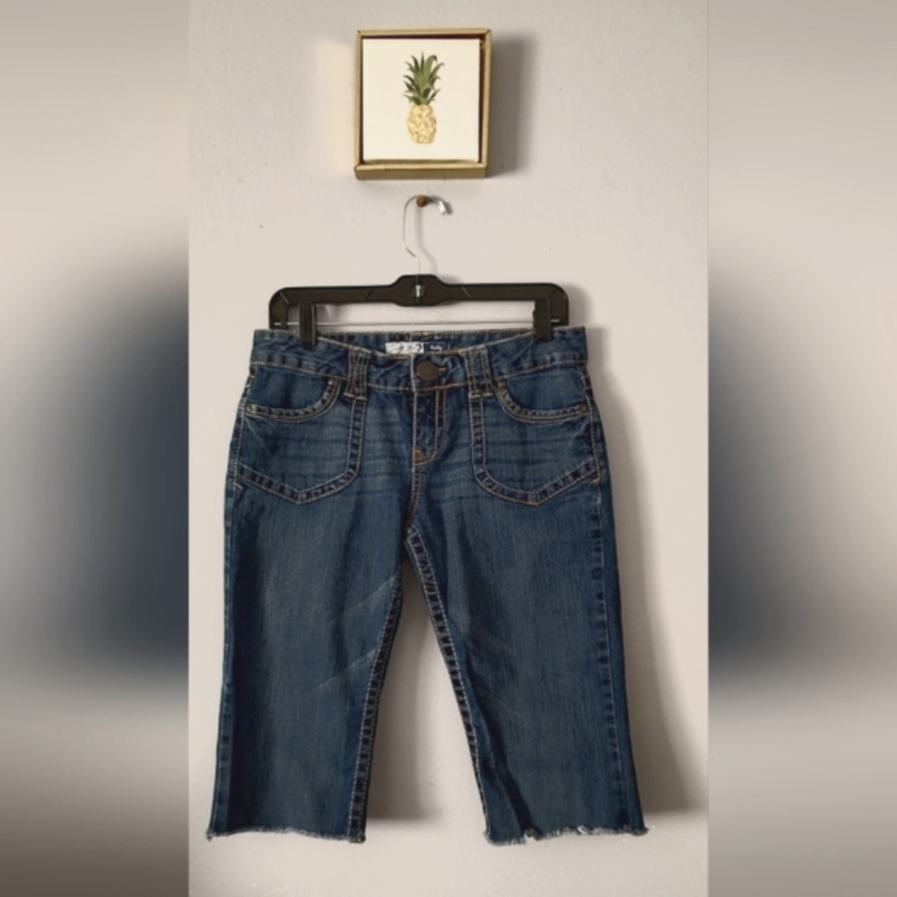 Aeropostale Capri Jeans Jeans Size 9-10 Style Harley Bermuda Casual Good Cond.